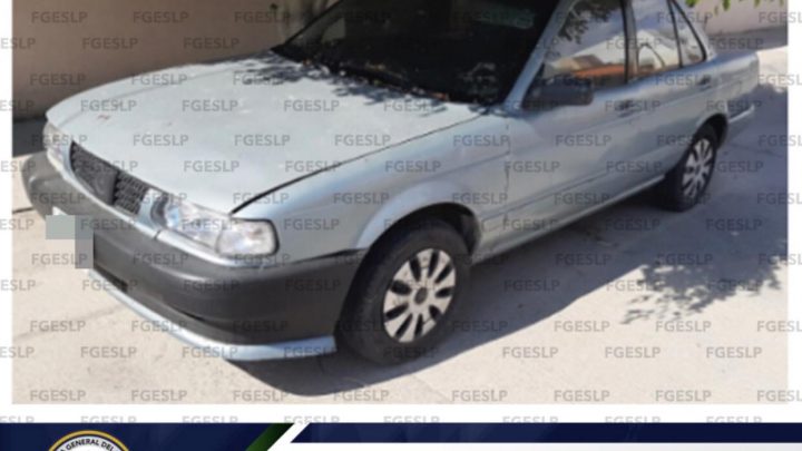 POLICÍA INVESTIGADORA ASEGURA VEHÍCULO ROBADO EN SLP