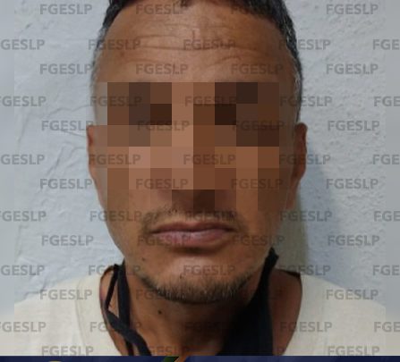FGE DE SLP DETIENE A SUJETO ACUSADO DE UN ROBO A UNA TIENDA DE ABARROTES
