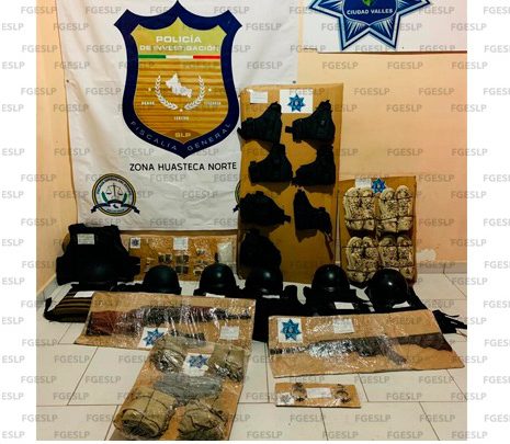 PDI DE FGE ASEGURA ARMAS LARGAS, CARTUCHOS Y EQUIPO TÁCTICO EN CIUDAD VALLES