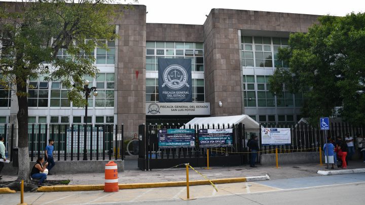 INVESTIGA FISCALÍA MUERTE VIOLENTA DE MUJER EN SANTA MARÍA DEL RÍO