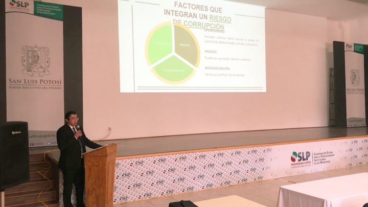FISCALÍA ANTICORRUPCIÓN CAPACITA A AUTORIDADES ELECTAS DE SLP