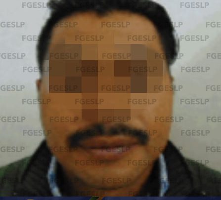 CON CARRO ROBADO DETIENEN A HOMBRE EN CENTRO COMERCIAL