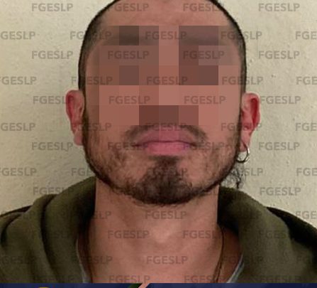 DETIENEN A HOMBRE POR PROBABLES ULTRAJES A LA AUTORIDAD