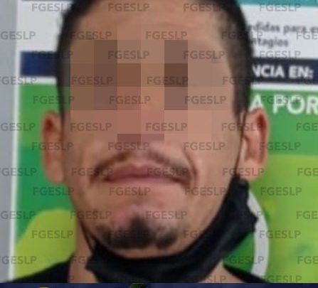 DETIENEN A INDIVIDUO POR PRESUNTO ROBO A UNA TIENDA DE ROPA EN SLP