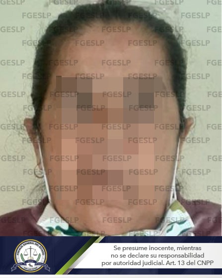 DETIENEN A MUJER QUE HABRÍA ROBADO EN UNA FARMACIA DE SLP DETIENEN A MUJER QUE HABRÍA ROBADO EN UNA FARMACIA DE SLP
