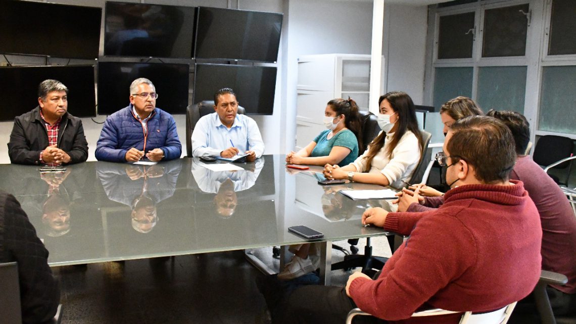 ATIENDE FISCAL GENERAL A REPRESENTANTES ESTUDIANTILES DE LA UASLP ATIENDE FISCAL GENERAL A REPRESENTANTES ESTUDIANTILES DE LA UASLP