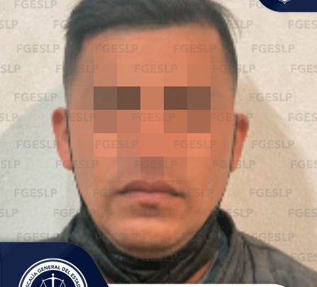 POR ROBO A TIENDA DE CONVENIENCIA, FGE DETIENE A UN HOMBRE EN SLP