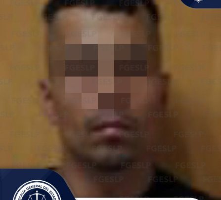 POR ROBO A TIENDA DE CONVENIENCIA, AGENTES DE FGE APREHENDEN A UN HOMBRE