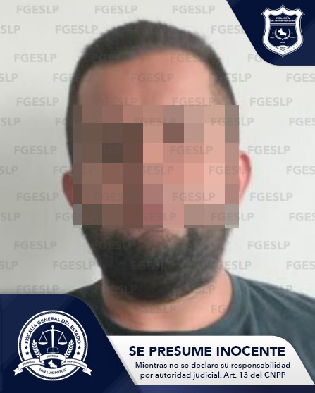 POLICÍA INVESTIGADORA DETIENE EN SLP A CONDUCTOR DE CAMIONETA ROBADA POLICÍA INVESTIGADORA DETIENE EN SLP A CONDUCTOR DE CAMIONETA ROBADA