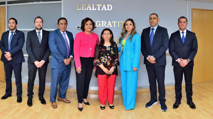 FISCAL DEL ESTADO TOMA PROTESTA A TITULARES DE LA FGESLP