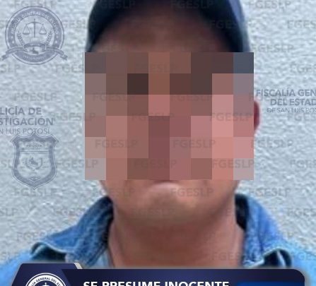 FISCALÍA DETIENE EN LA CAPITAL POTOSINA A UN HOMBRE QUE CONDUCÍA UN AUTOMÓVIL ROBADO