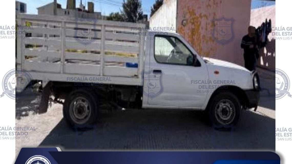 PERSONAL DE FISCALÍA POTOSINA ASEGURA UN VEHÍCULO CON PLACAS SOBREPUESTAS