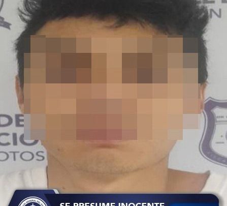 AGENTES DE FISCALÍA IDENTIFICAN Y APREHENDEN A SEÑALADO DE ROBO A TIENDA DE CONVENIENCIA EN SLP