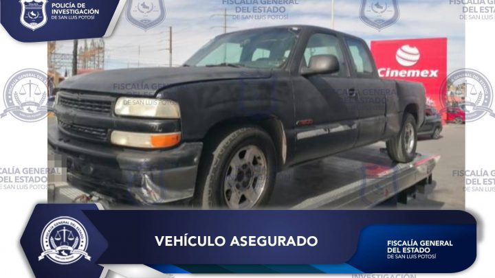 PDI ASEGURA EN LA CAPITAL POTOSINA UN VEHÍCULO CON REPORTE DE ROBO Y DETIENE A SU CONDUCTOR