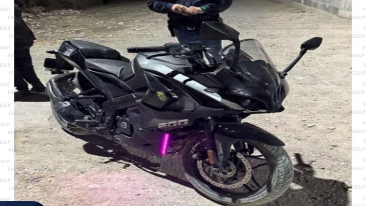 FISCALÍA DE SLP RECUPERA MOTOCICLETA ROBADA A TRAVÉS DE UN CATEO EN VENADO