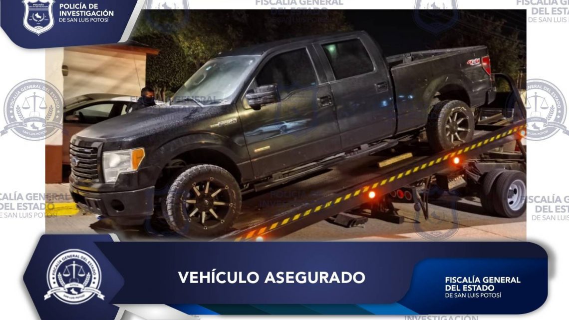 ELEMENTOS DE LA PDI ASEGURAN UN VEHÍCULO EN LA CAPITAL POTOSINA
